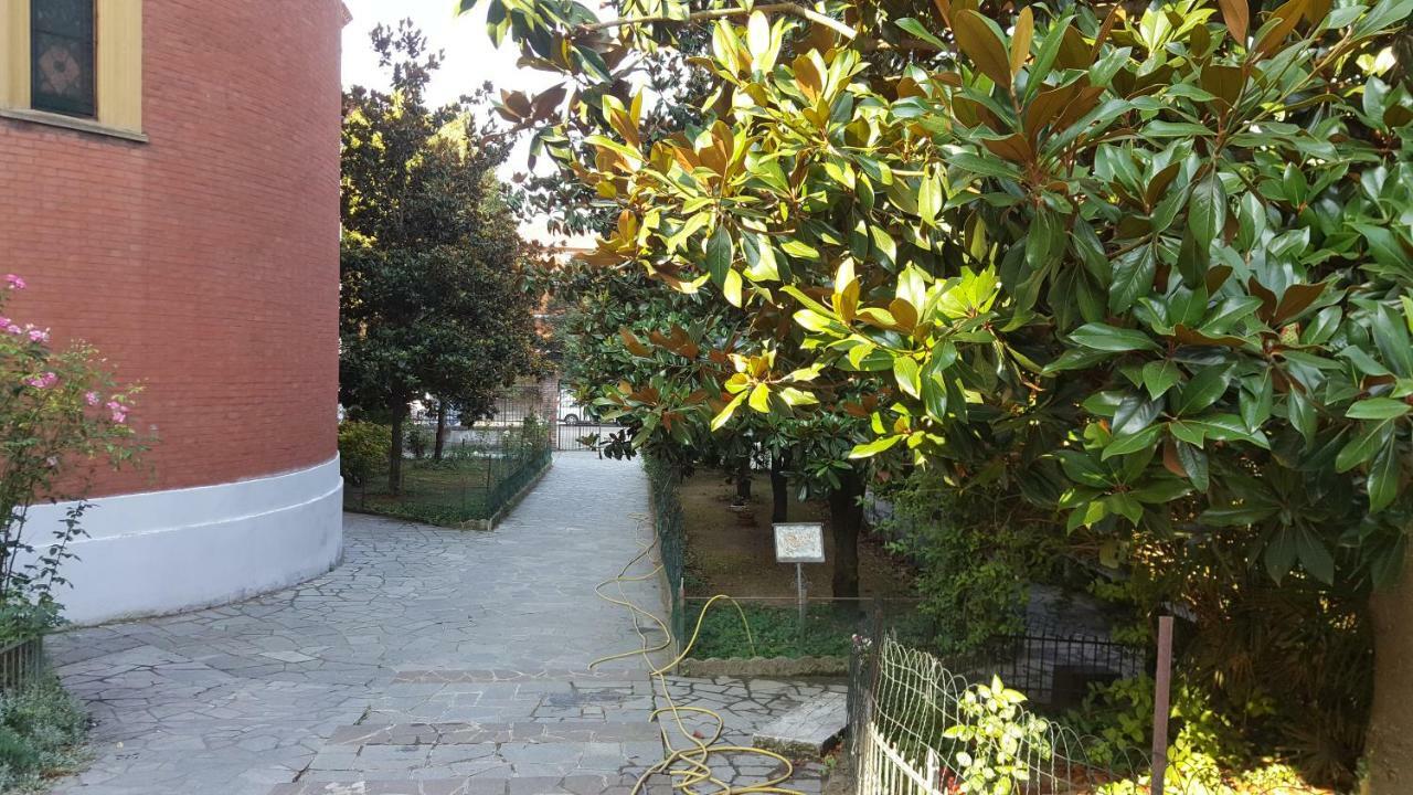 Location Turistic Monolocale Nel Parco Del Santuario Apartamento Asti Exterior foto